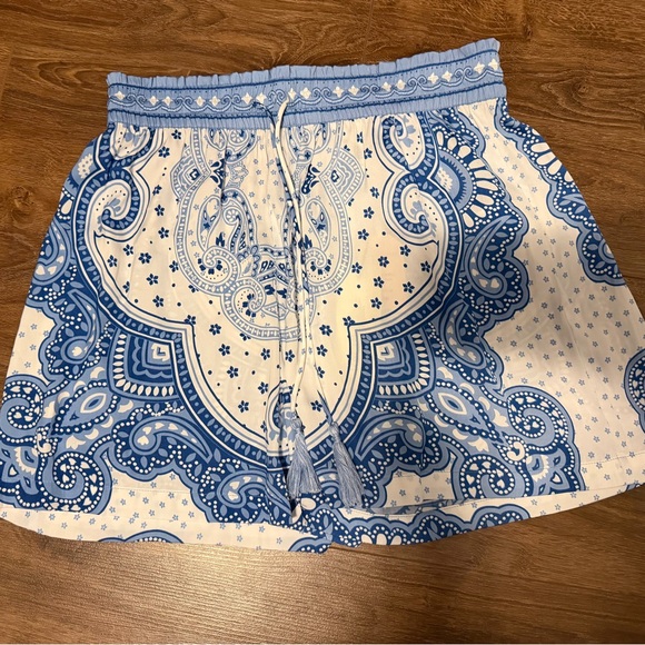 Rachel Zoe Pants - 5. NWT Rachel Zoe Blue and White Paisley Shorts